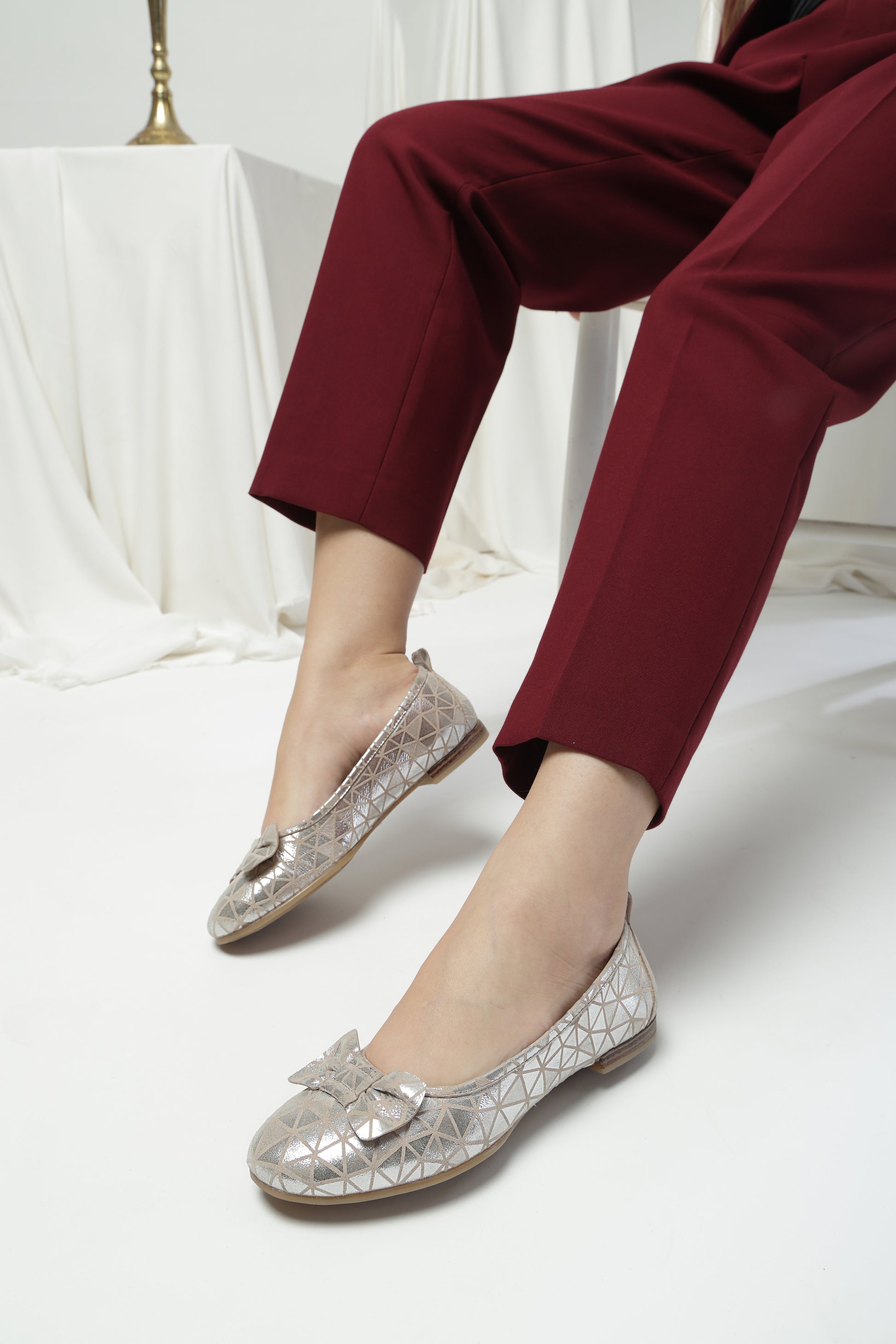 Champagne Gold Color Ballet Flats – Geometric Shimmer Bow