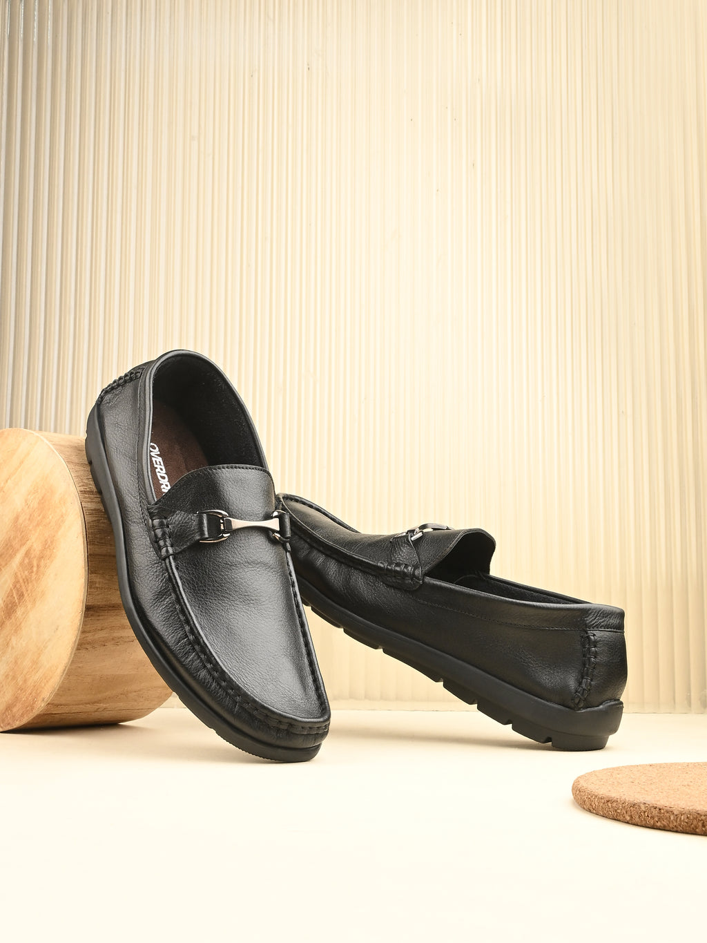 The Voyager Black