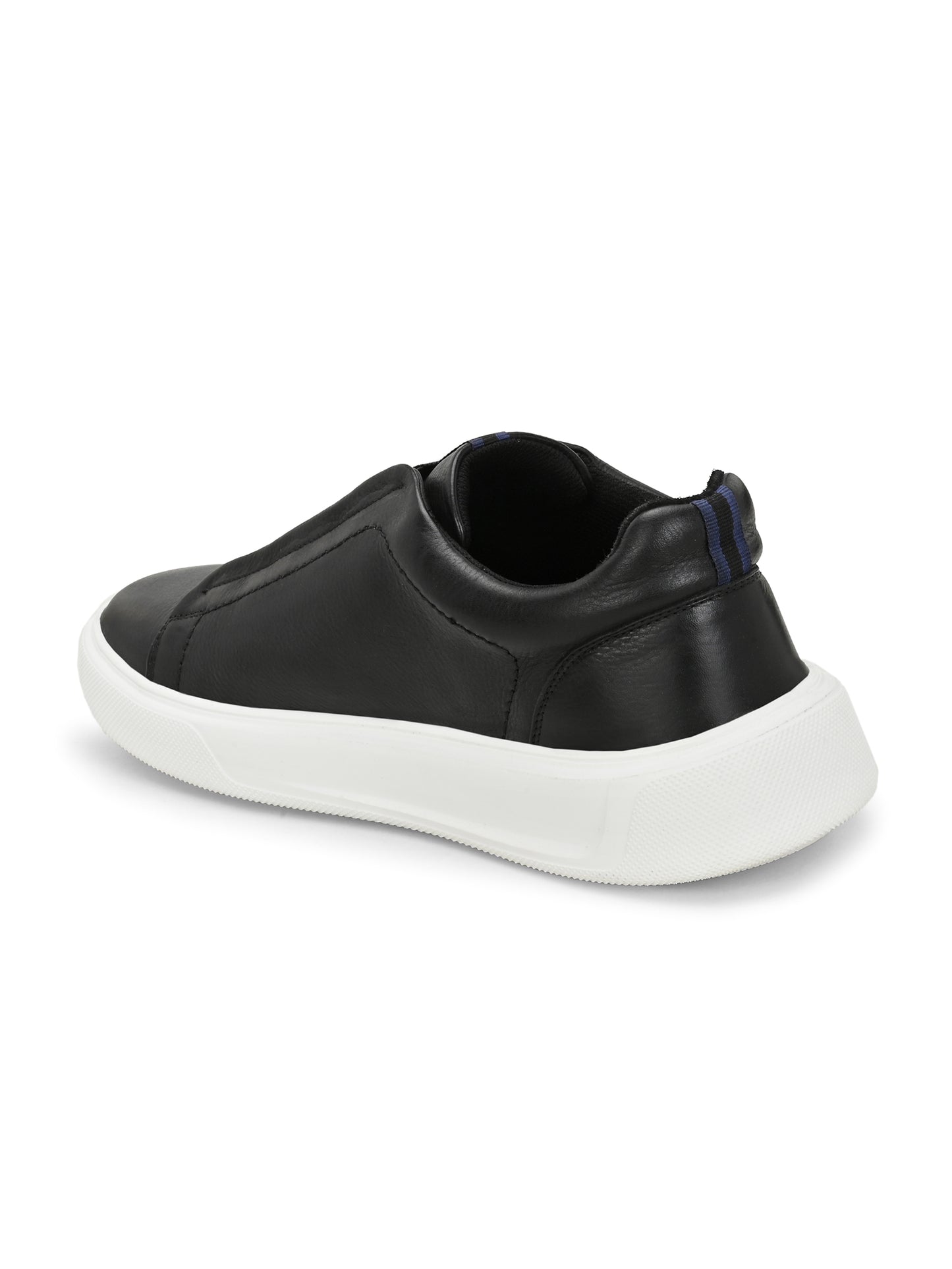 Aero Dash Black Leather Sneaker