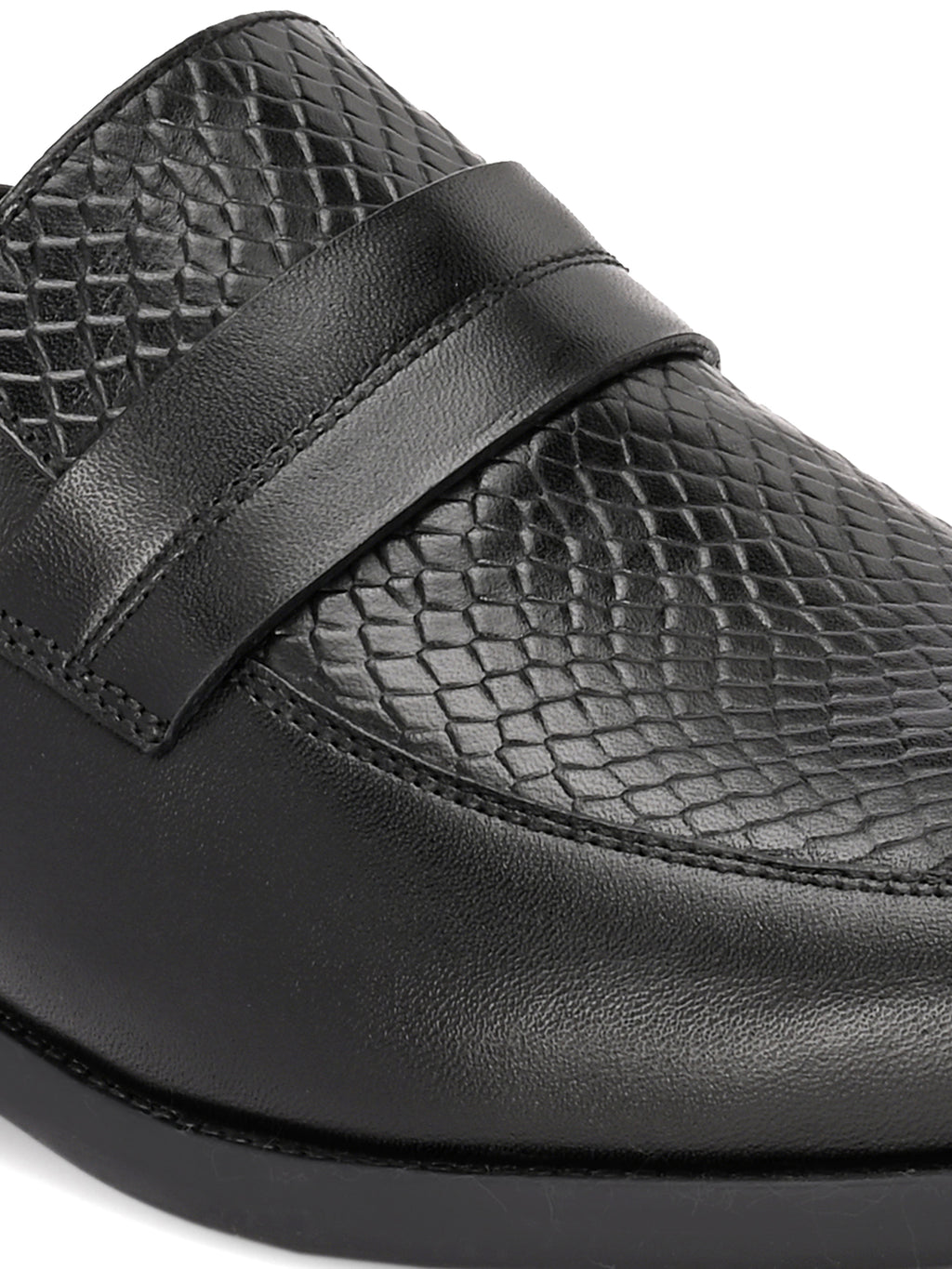Black Royale Textured Loafers