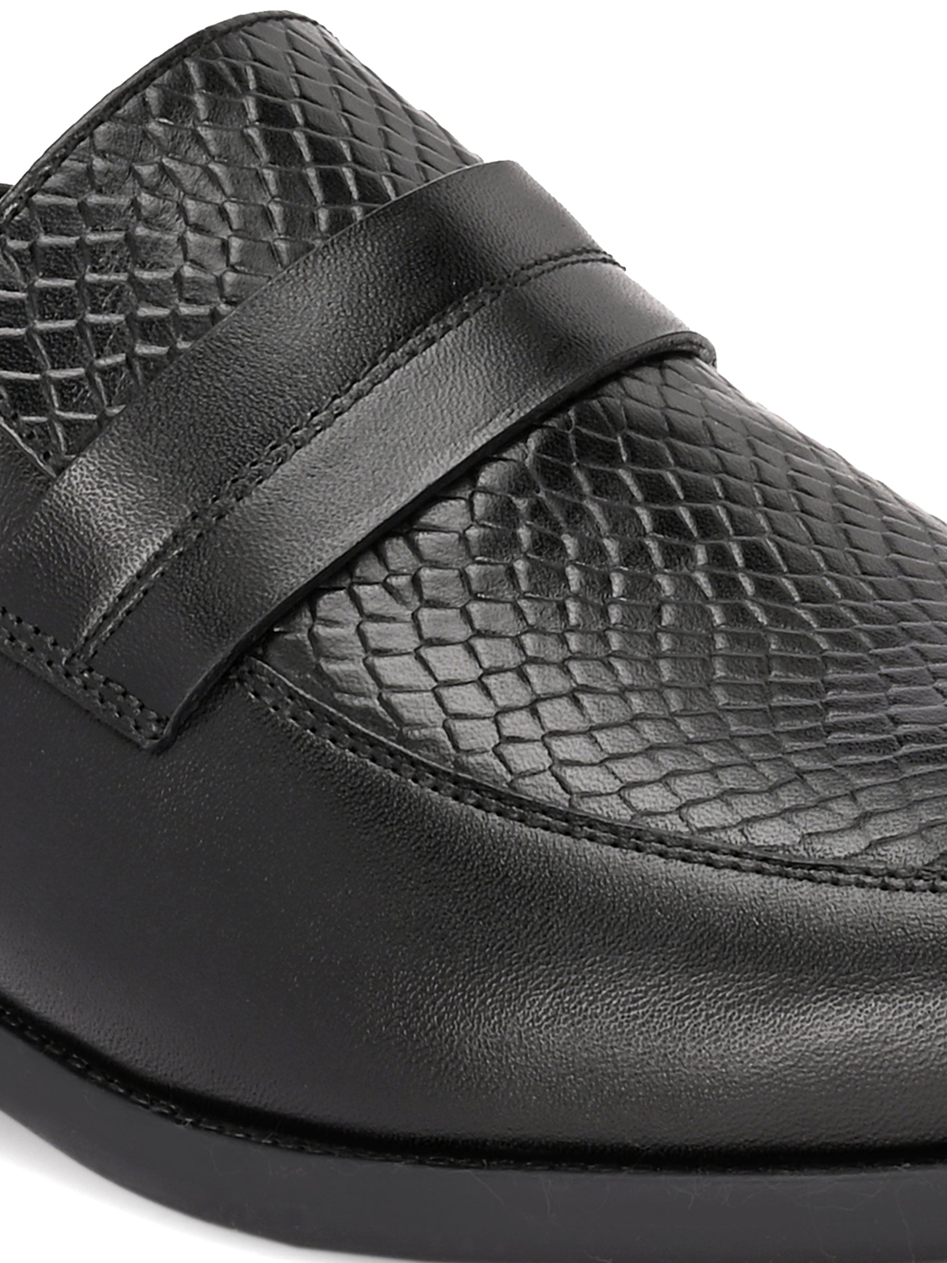 Black Royale Textured Loafers