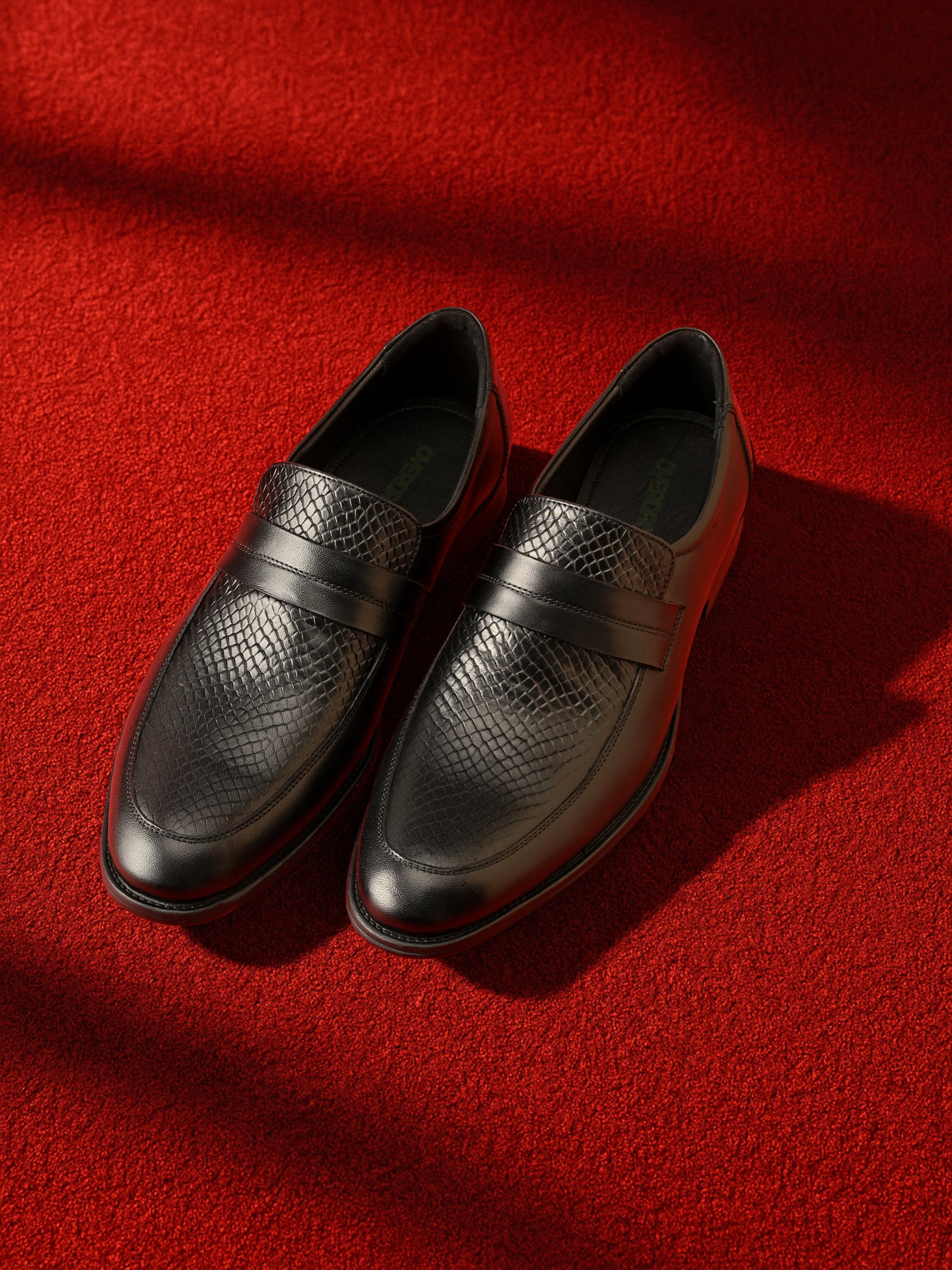 Black Royale Textured Loafers