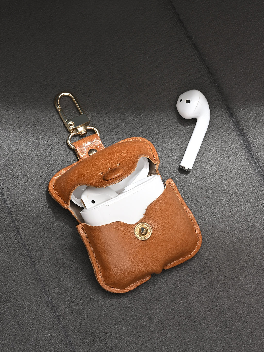 Ambre Soleil Leather Airpod Case