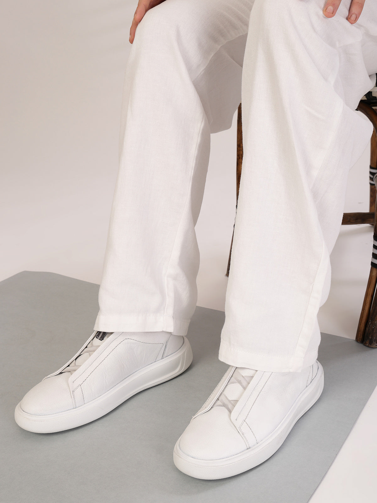 Aero Dash White Leather Sneaker