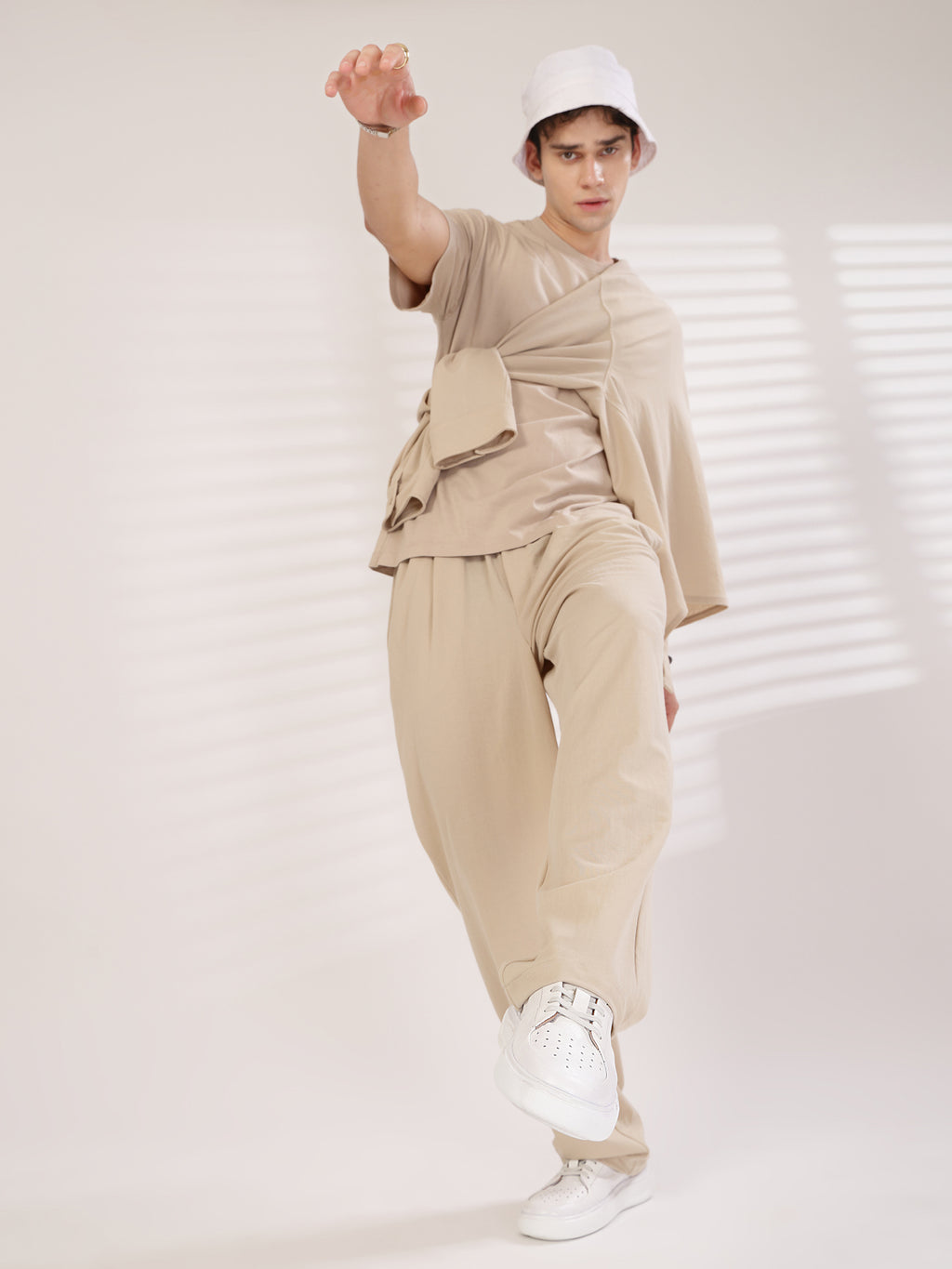 Falcon Flex White Leather Sneakers