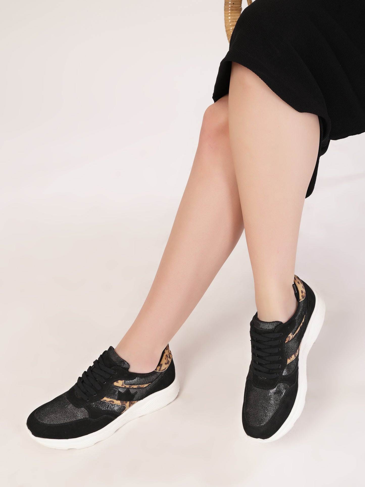 Berry Noir Leather Sneakers