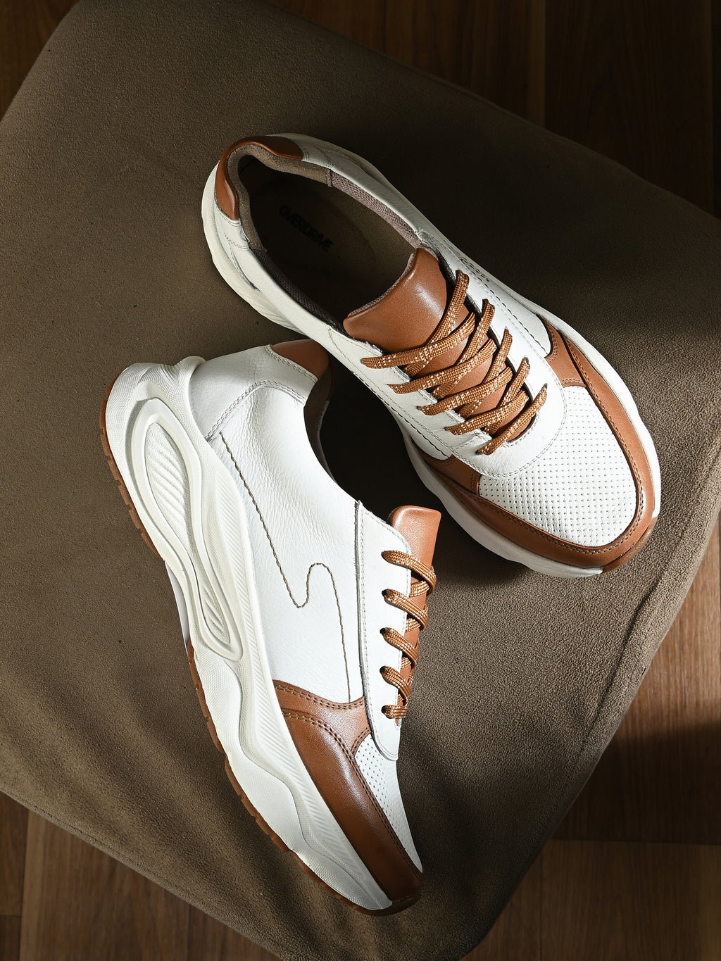 Sandstone Sprint – White & Tan Leather Sneakers