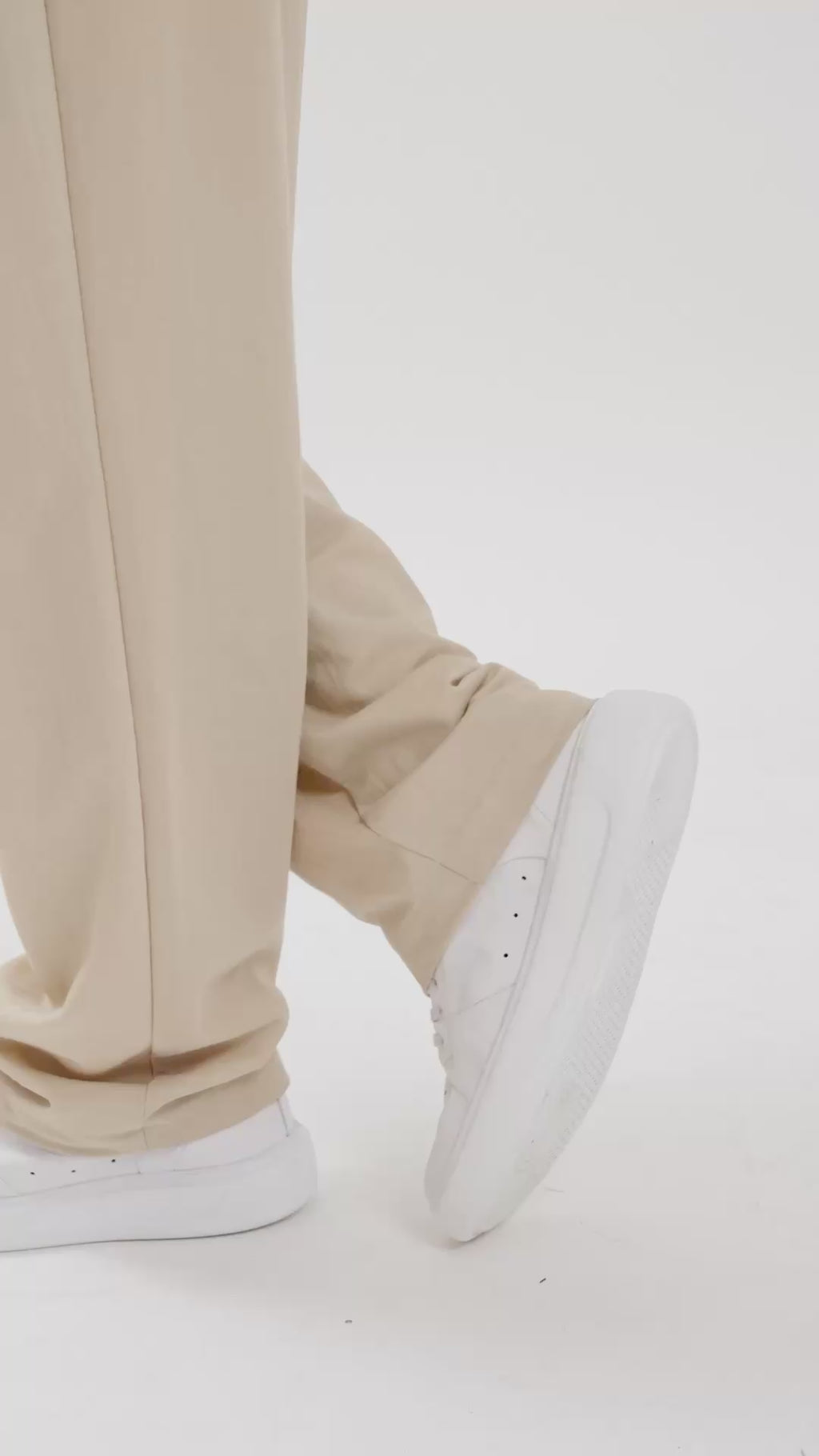 Falcon Flex White Leather Sneakers